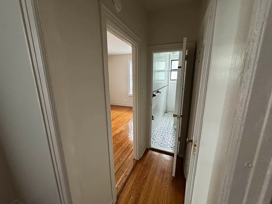 Apartment 35th Avenue  Queens, NY 11372, MLS-RD5431-10