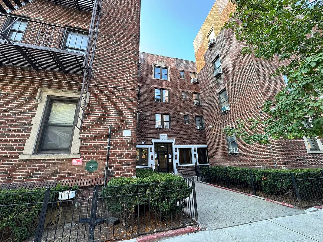Apartment 35th Avenue  Queens, NY 11372, MLS-RD5431-15