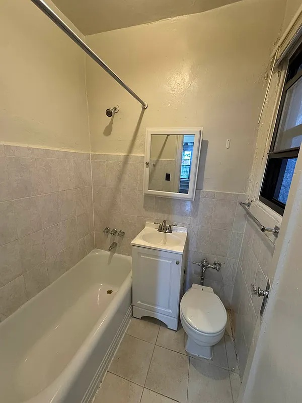 Apartment 85th Street  Manhattan, NY 10028, MLS-RD5433-14