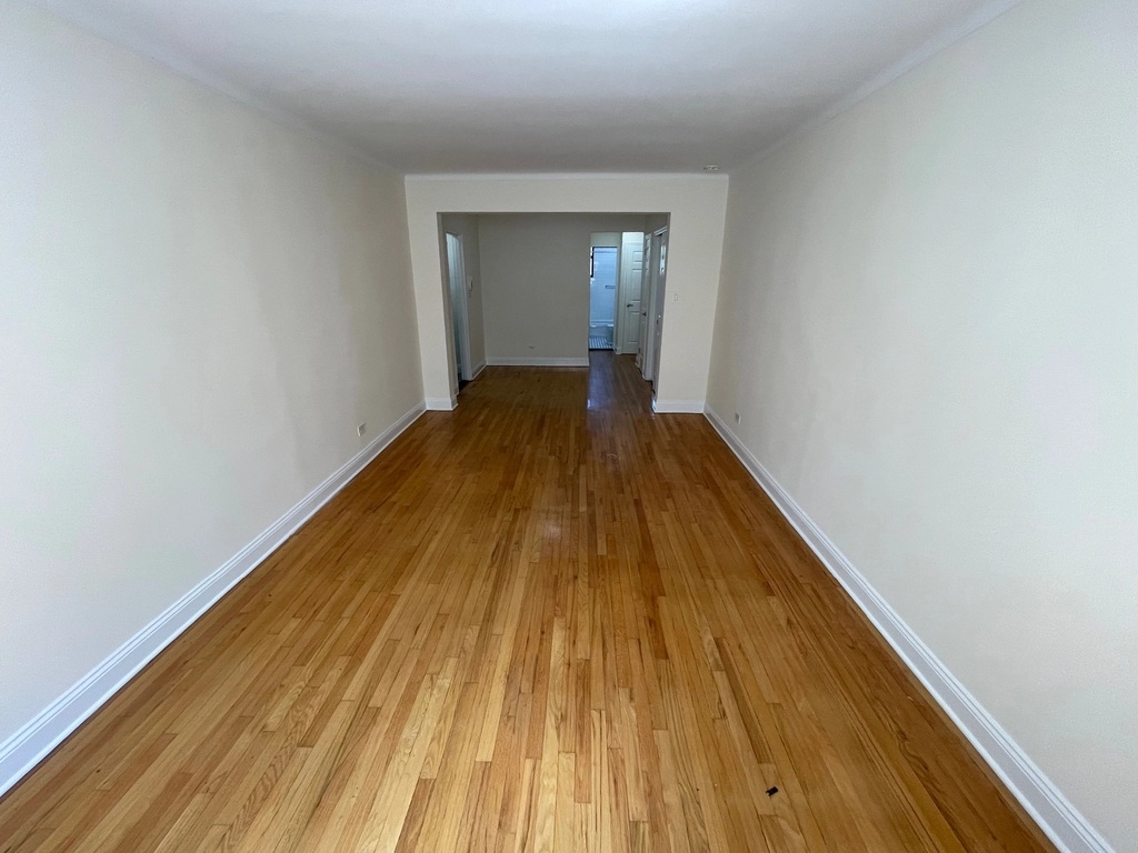 Apartment 37th Avenue  Queens, NY 11372, MLS-RD5435-9