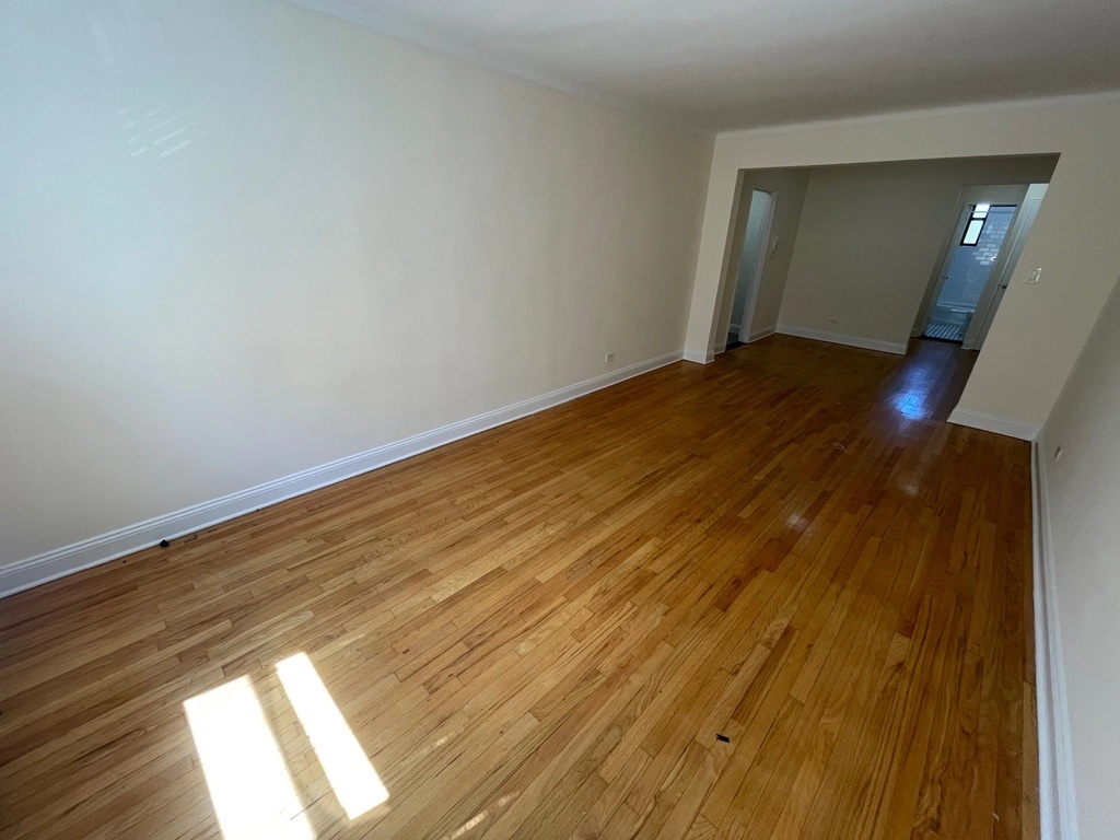 Apartment 37th Avenue  Queens, NY 11372, MLS-RD5435-13