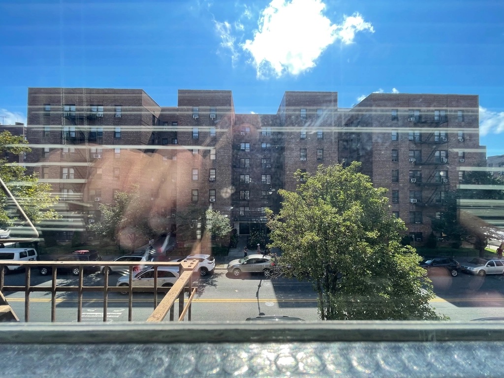 Apartment 37th Avenue  Queens, NY 11372, MLS-RD5435-20