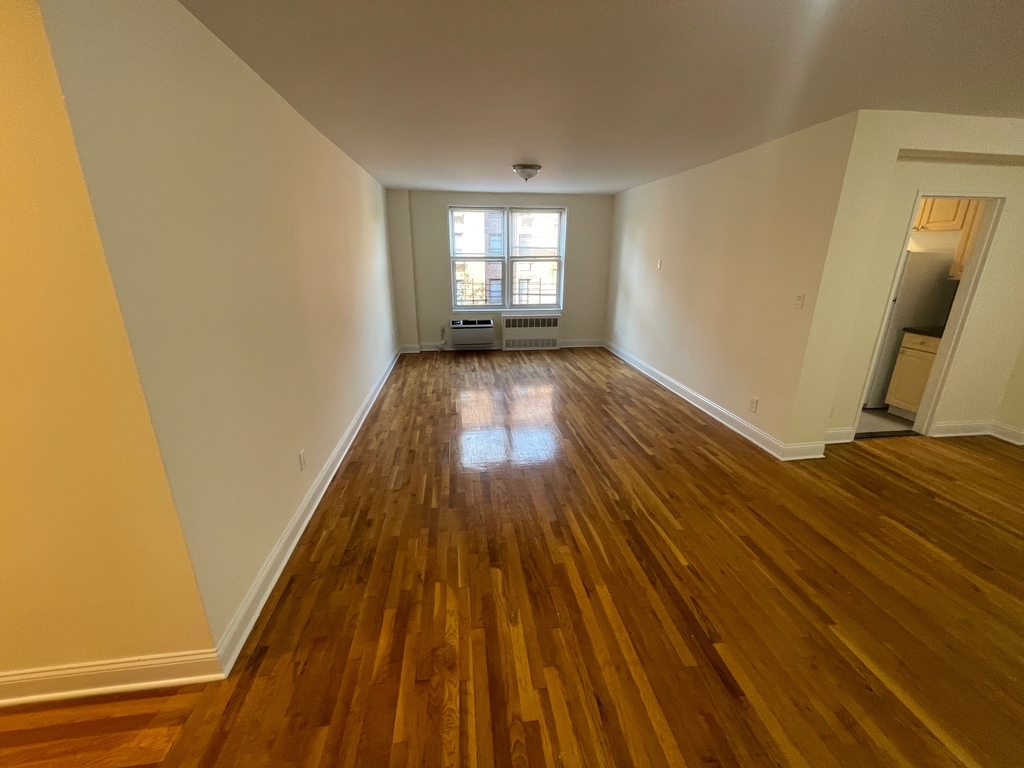 Apartment 150th Street  Queens, NY 11367, MLS-RD5436-12