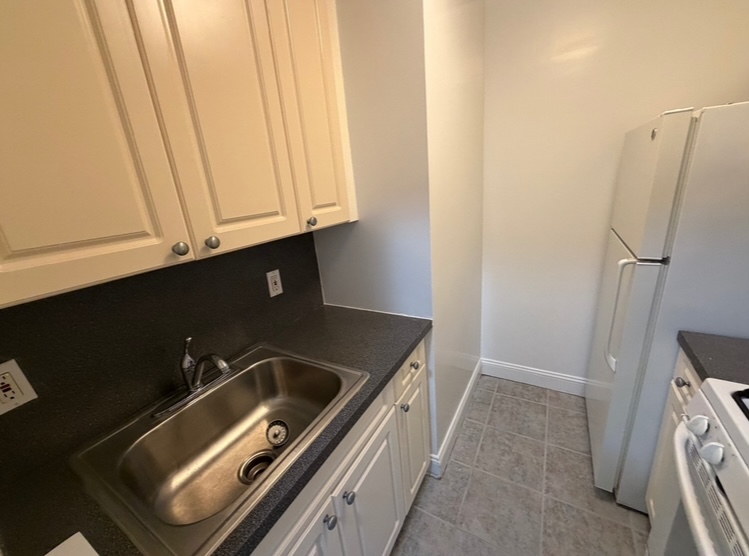 Apartment Ava Place  Queens, NY 11432, MLS-RD5438-4