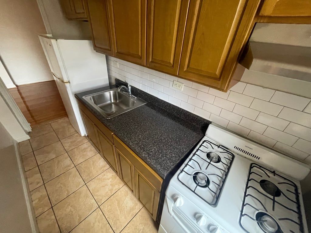 Apartment Vietor Avenue Queens, NY 11373, MLS-RD5439-3
