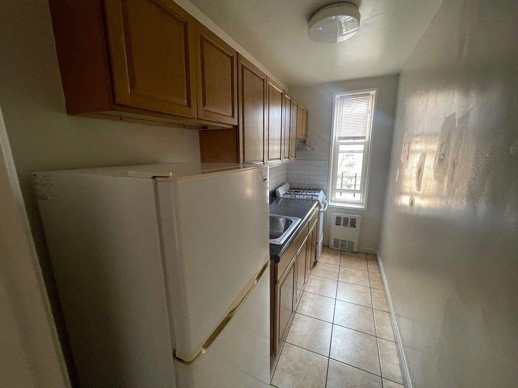 Apartment Vietor Avenue Queens, NY 11373, MLS-RD5439-5