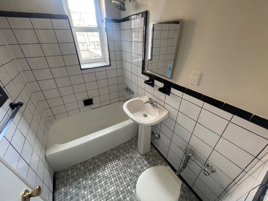 Apartment Vietor Avenue Queens, NY 11373, MLS-RD5439-6