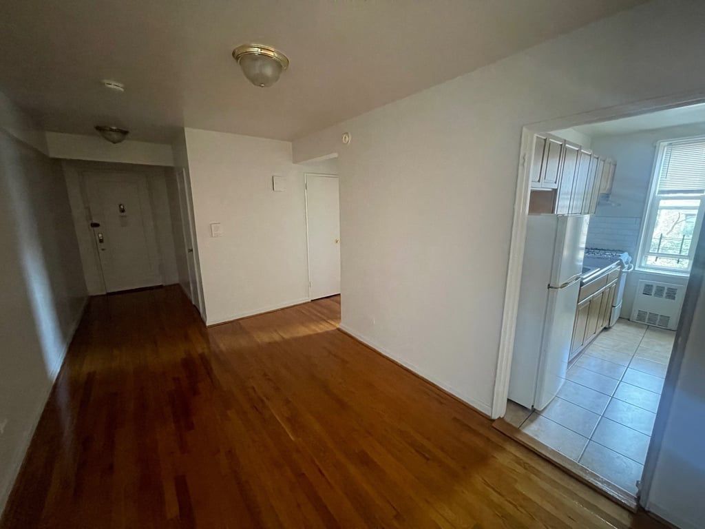 Apartment Vietor Avenue Queens, NY 11373, MLS-RD5439-10