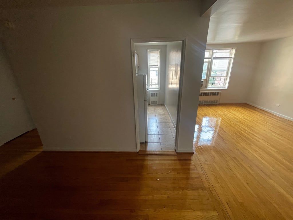 Apartment Vietor Avenue Queens, NY 11373, MLS-RD5439-12