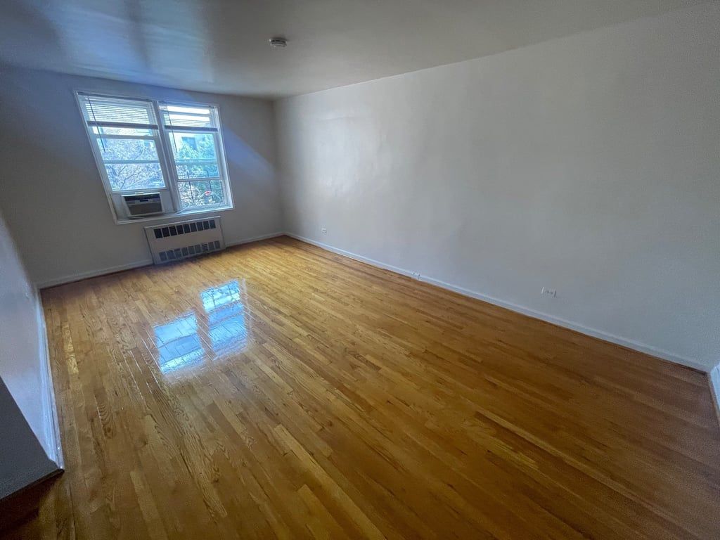 Apartment Vietor Avenue Queens, NY 11373, MLS-RD5439-13