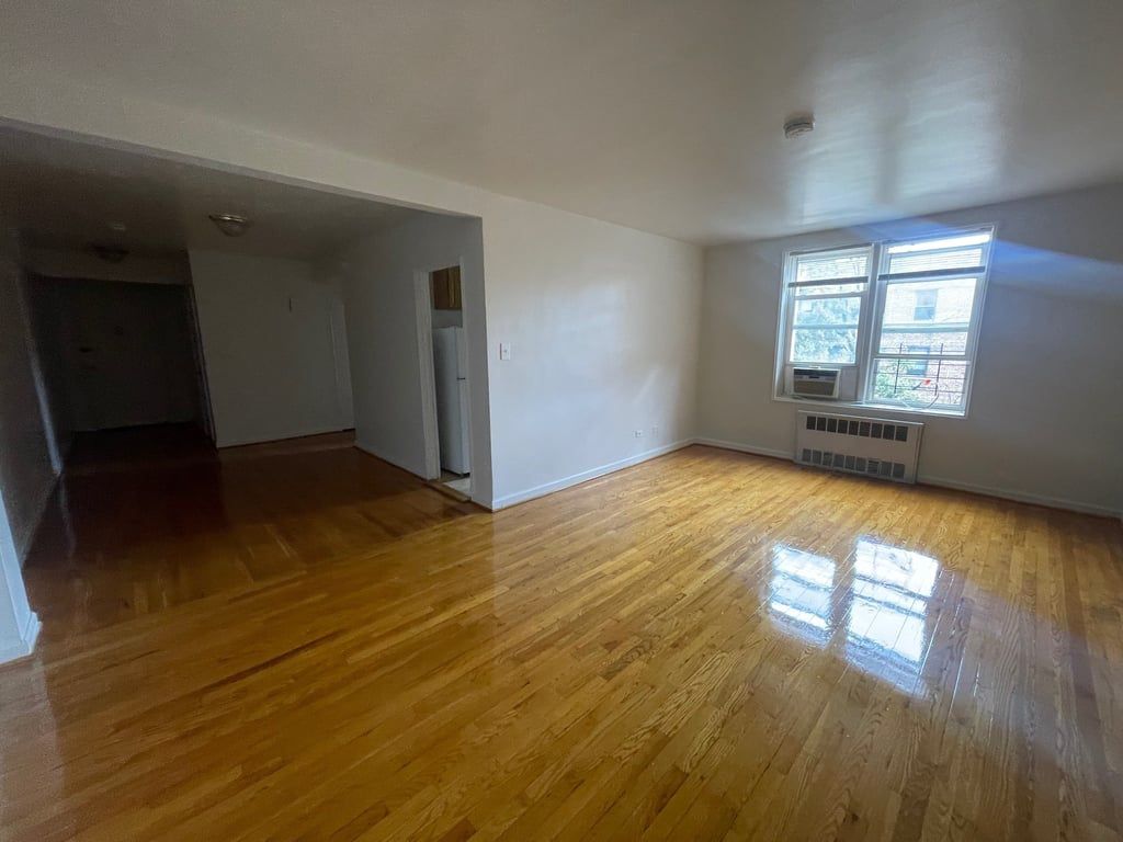 Apartment Vietor Avenue Queens, NY 11373, MLS-RD5439-16