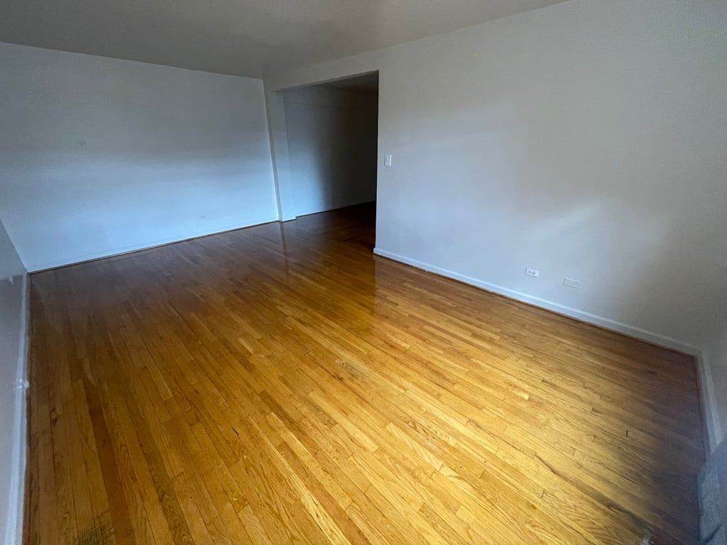 Apartment Vietor Avenue Queens, NY 11373, MLS-RD5439-17