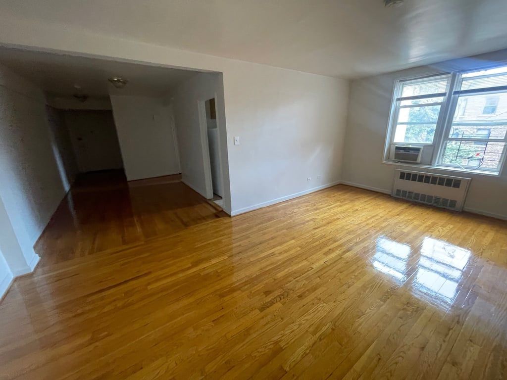 Apartment Vietor Avenue Queens, NY 11373, MLS-RD5439-19