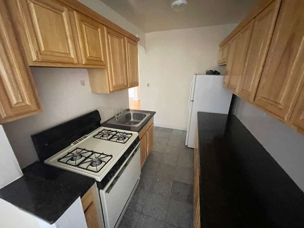 Apartment Wetherole Street Queens, NY 11374, MLS-RD5440-5