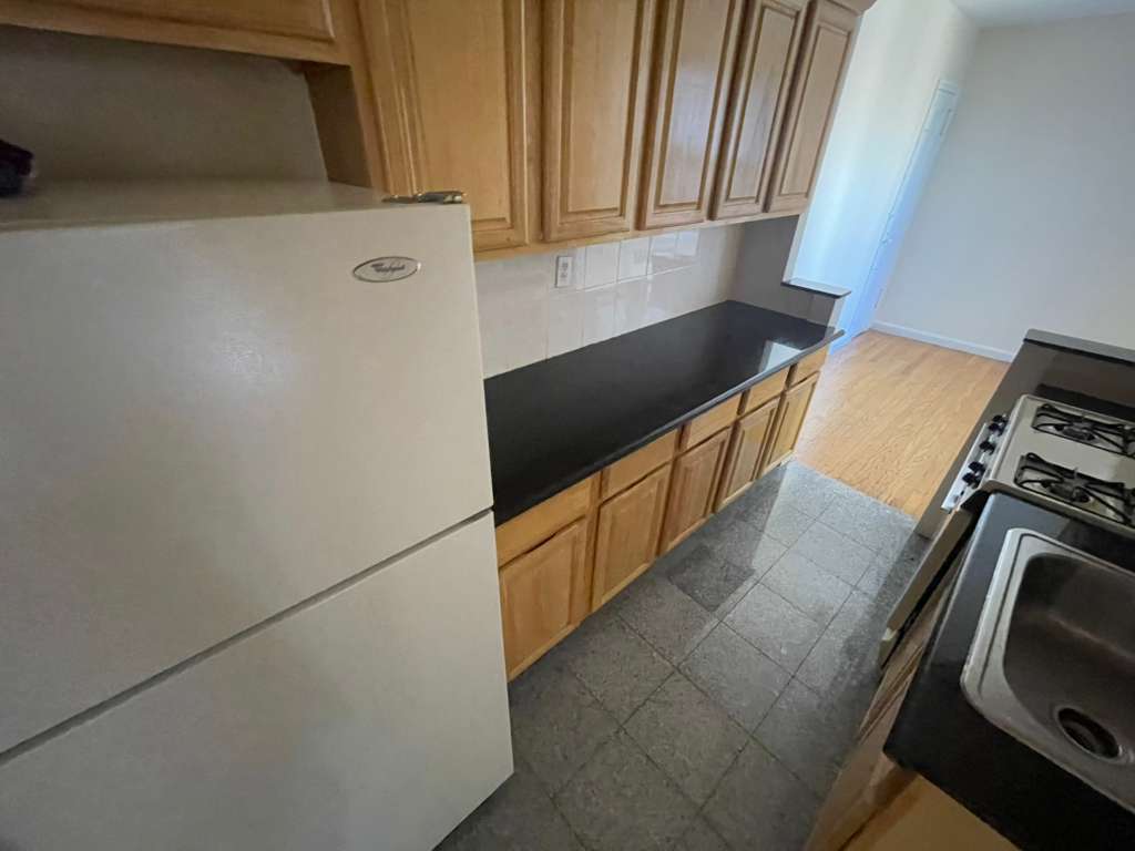 Apartment Wetherole Street Queens, NY 11374, MLS-RD5440-2