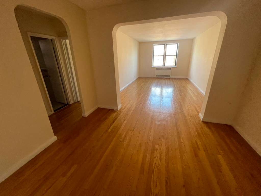 Apartment Wetherole Street Queens, NY 11374, MLS-RD5440-10