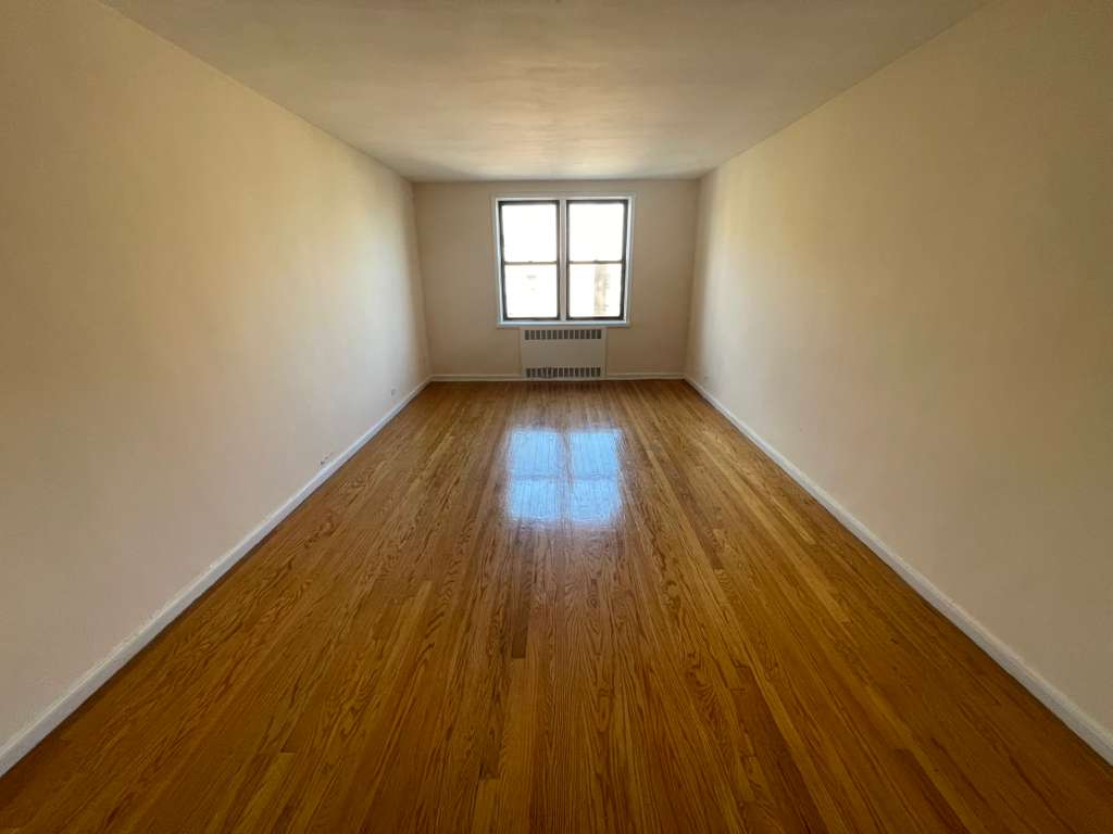 Apartment Wetherole Street Queens, NY 11374, MLS-RD5440-11