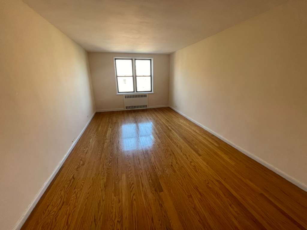 Apartment Wetherole Street Queens, NY 11374, MLS-RD5440-12
