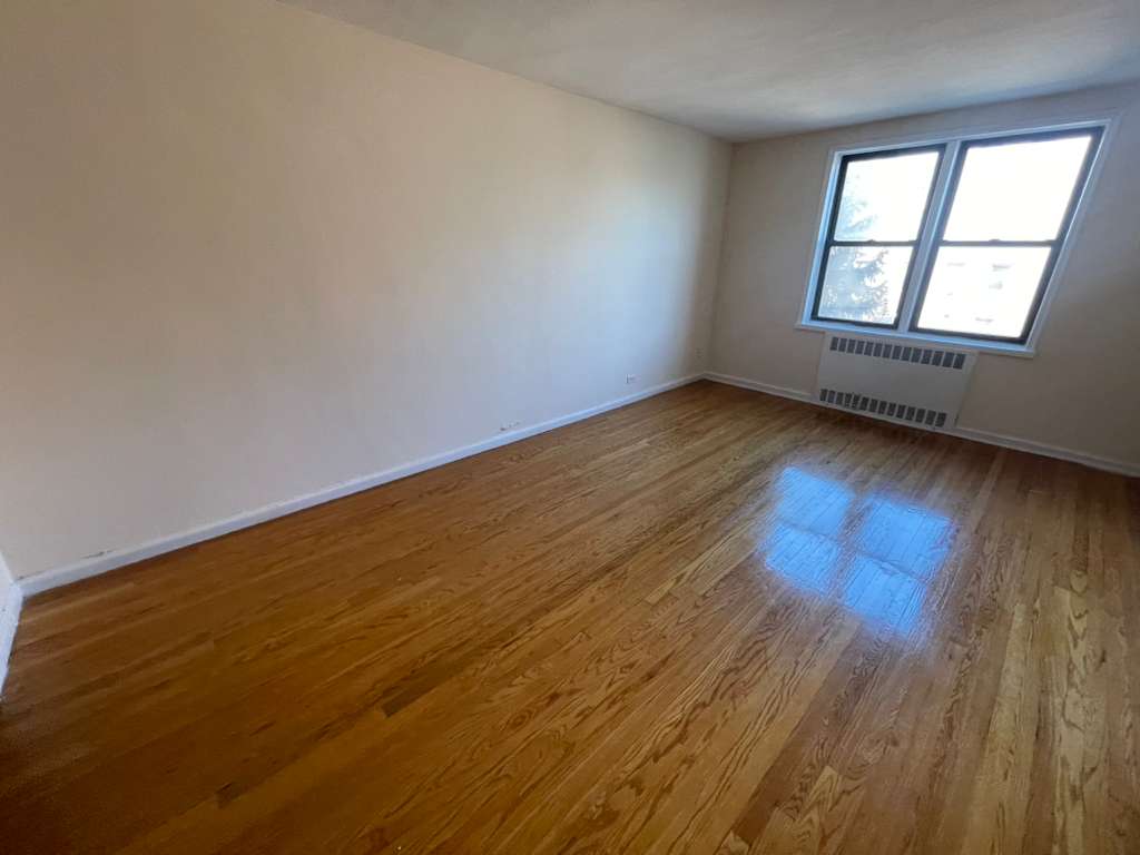 Apartment Wetherole Street Queens, NY 11374, MLS-RD5440-13