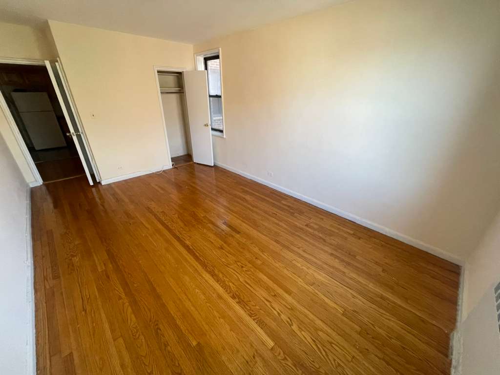 Apartment Wetherole Street Queens, NY 11374, MLS-RD5440-18