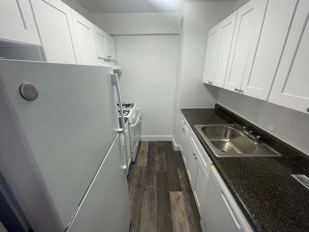 Apartment 102nd Street  Queens, NY 11375, MLS-RD5442-3