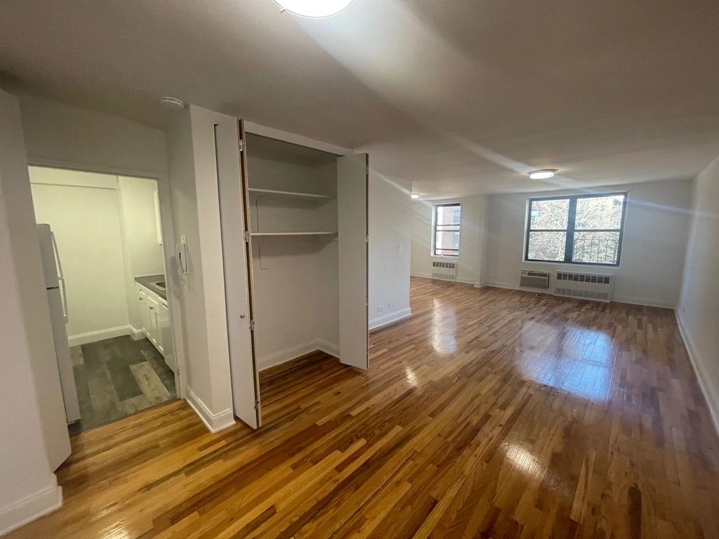 Apartment 102nd Street  Queens, NY 11375, MLS-RD5442-6