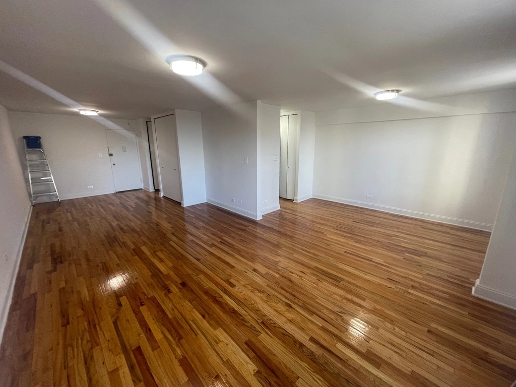 Apartment 102nd Street  Queens, NY 11375, MLS-RD5442-7