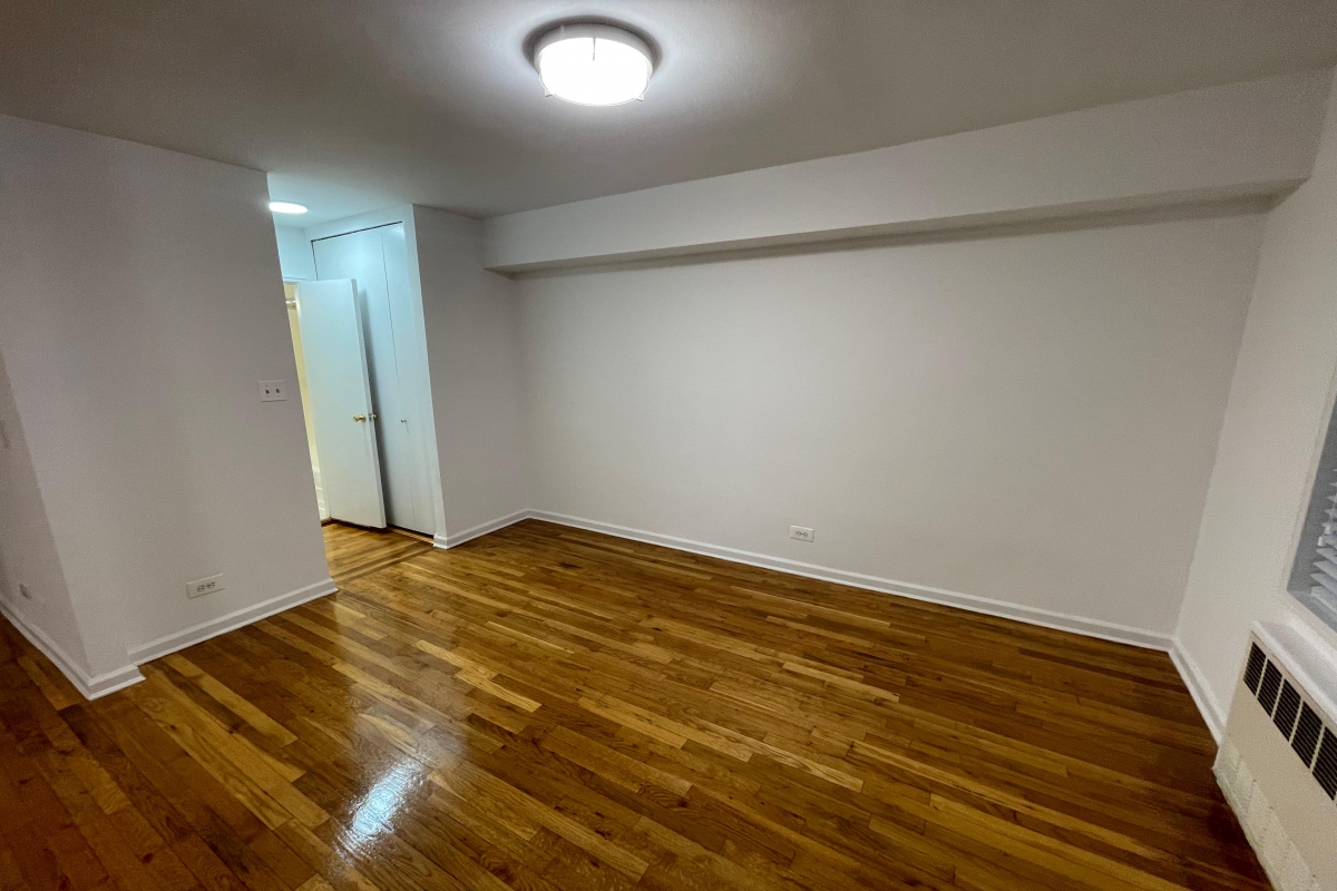 Apartment 102nd Street  Queens, NY 11375, MLS-RD5451-2