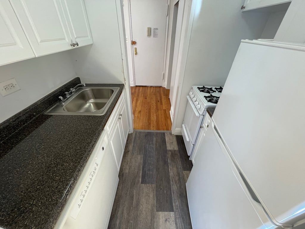 Apartment 67th Drive  Queens, NY 11375, MLS-RD5462-4