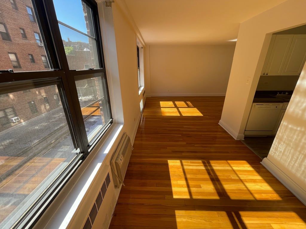 Apartment 67th Drive  Queens, NY 11375, MLS-RD5462-13