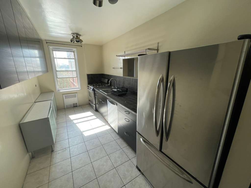 Apartment Daniels Street  Queens, NY 11435, MLS-RD5463-2