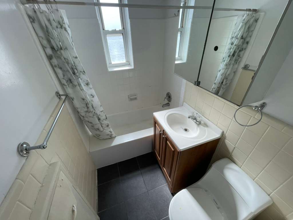 Apartment Daniels Street  Queens, NY 11435, MLS-RD5463-14