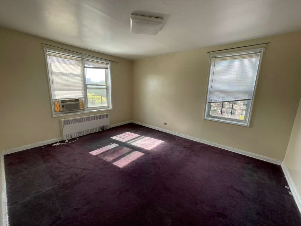 Apartment Daniels Street  Queens, NY 11435, MLS-RD5463-17