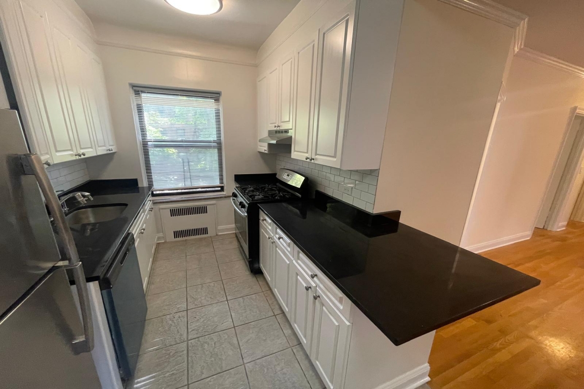 Apartment Highland Avenue Queens, NY 11432, MLS-RD5464-4