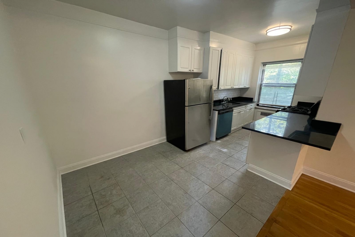 Apartment Highland Avenue Queens, NY 11432, MLS-RD5464-5