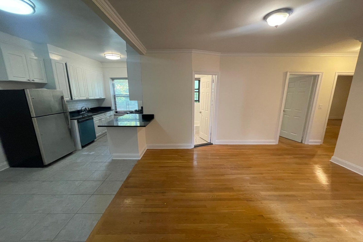 Apartment Highland Avenue Queens, NY 11432, MLS-RD5464-9