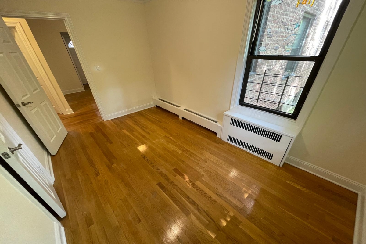 Apartment Highland Avenue Queens, NY 11432, MLS-RD5464-11