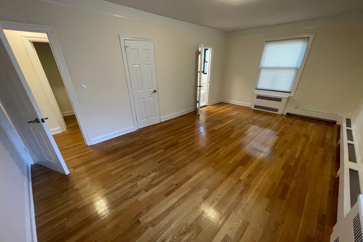 Apartment Highland Avenue Queens, NY 11432, MLS-RD5464-14