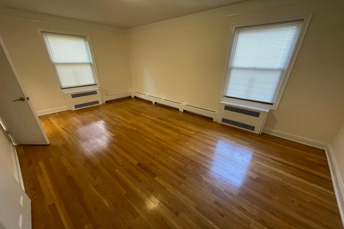 Apartment Highland Avenue Queens, NY 11432, MLS-RD5464-15