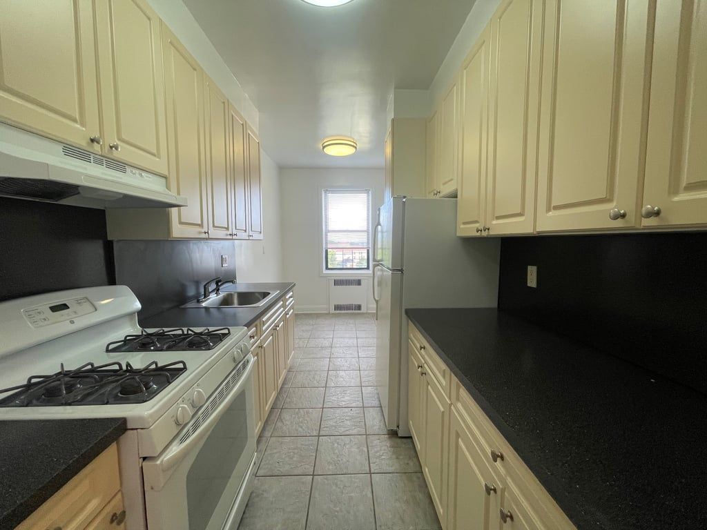 Highland Avenue  Queens, NY 11432, MLS-RD5466-2