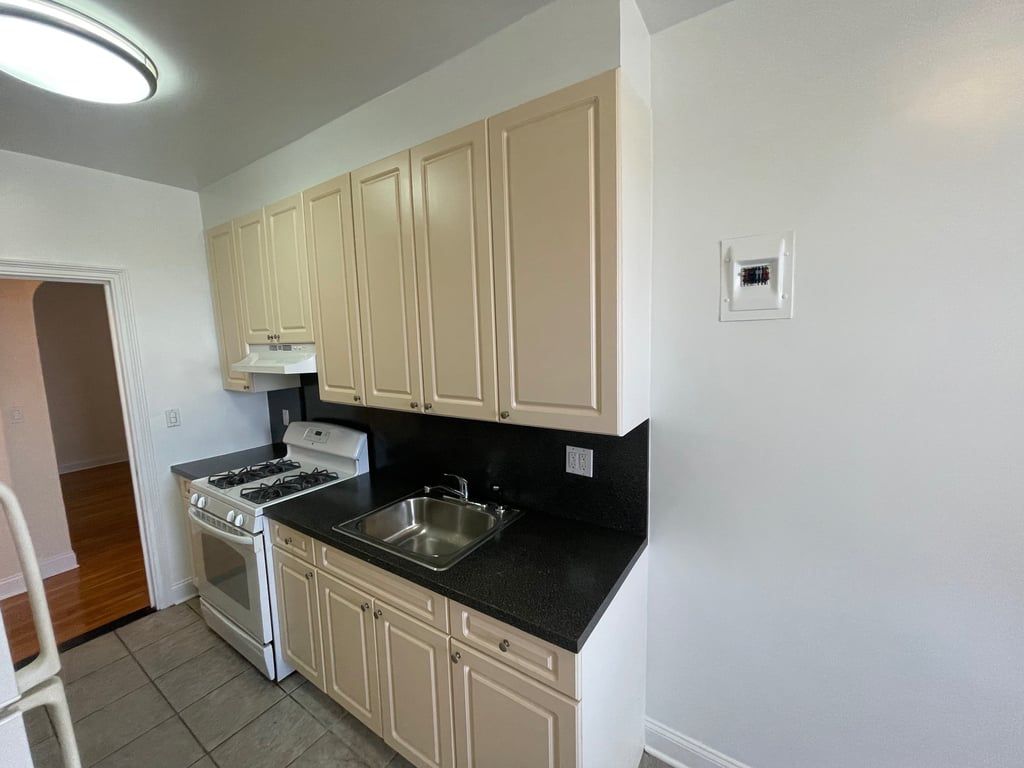 Highland Avenue  Queens, NY 11432, MLS-RD5466-4