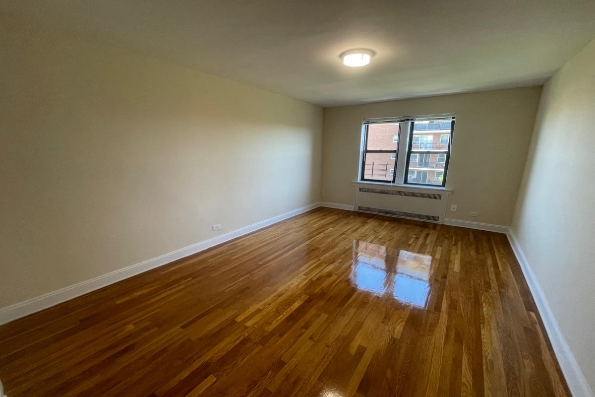 Apartment 112th Street  Queens, NY 11375, MLS-RD5468-17