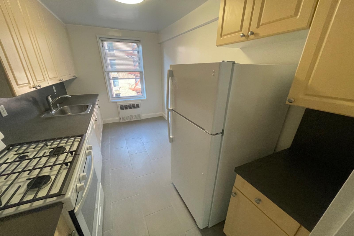 Apartment 150th Street  Queens, NY 11367, MLS-RD5470-3