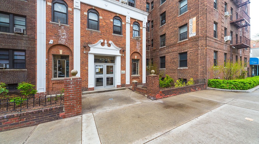 Apartment 43rd Street  Queens, NY 11104, MLS-RD5474-14