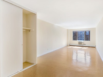 Apartment 57th Avenue  Queens, NY 11368, MLS-RD5480-5