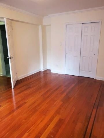 Apartment Crescent Street  Queens, NY 11106, MLS-RD5491-5