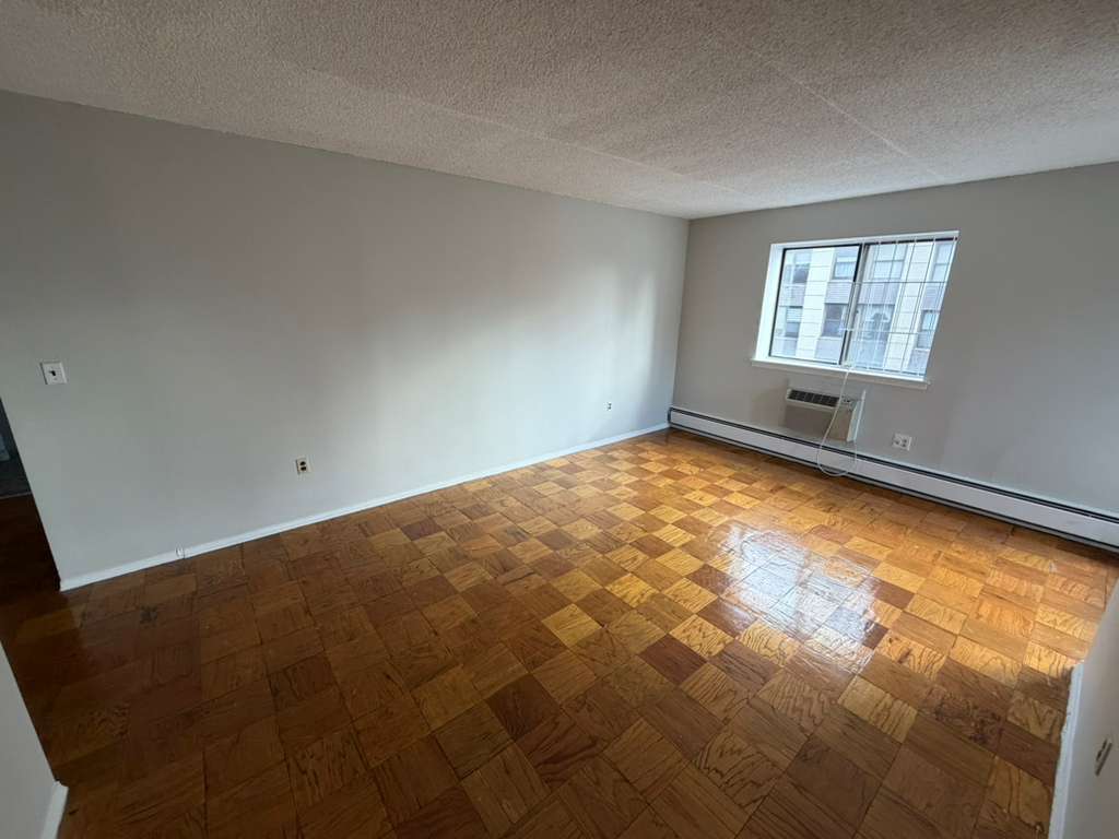 Apartment 98th Place  Queens, NY 11374, MLS-RD5495-8