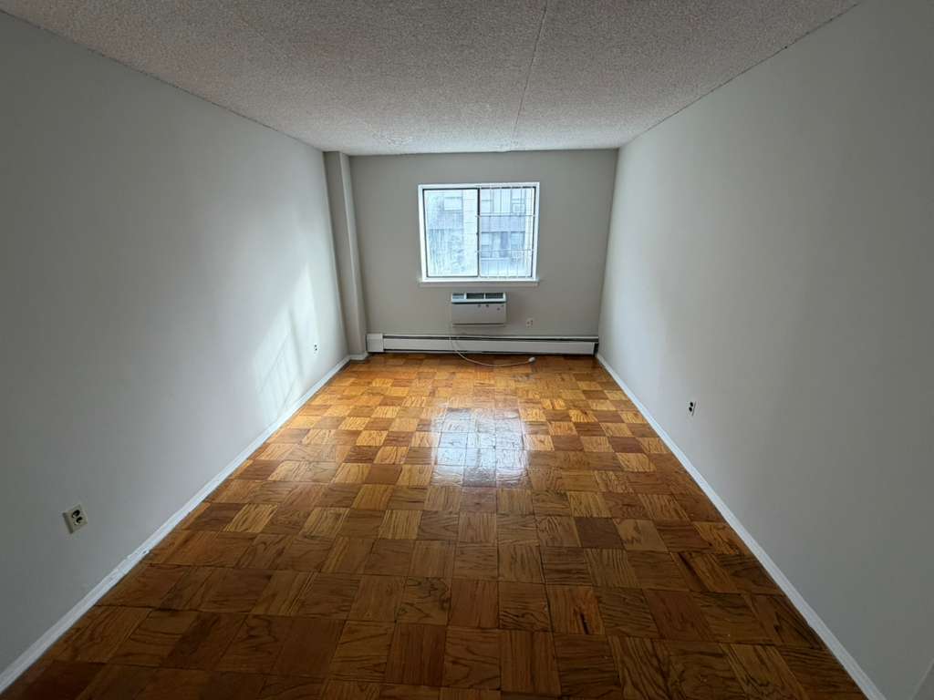 Apartment 98th Place  Queens, NY 11374, MLS-RD5495-14