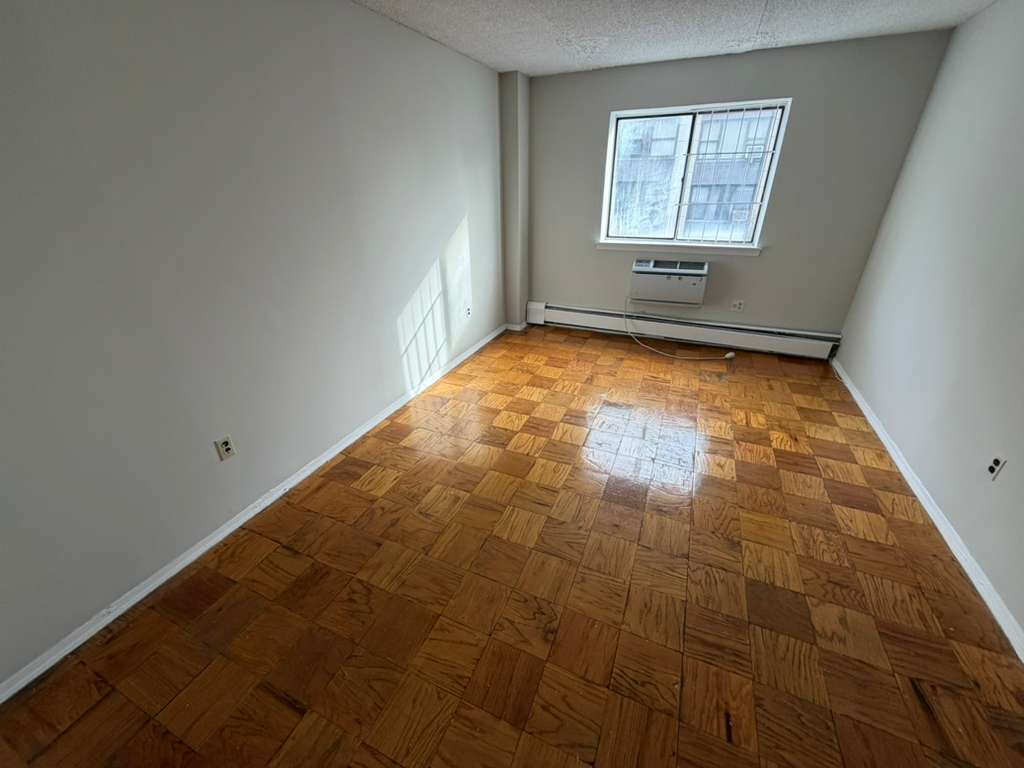 Apartment 98th Place  Queens, NY 11374, MLS-RD5495-15