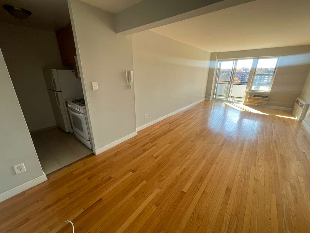 Apartment Bell Blvd Queens, NY 11360, MLS-RD5499-7